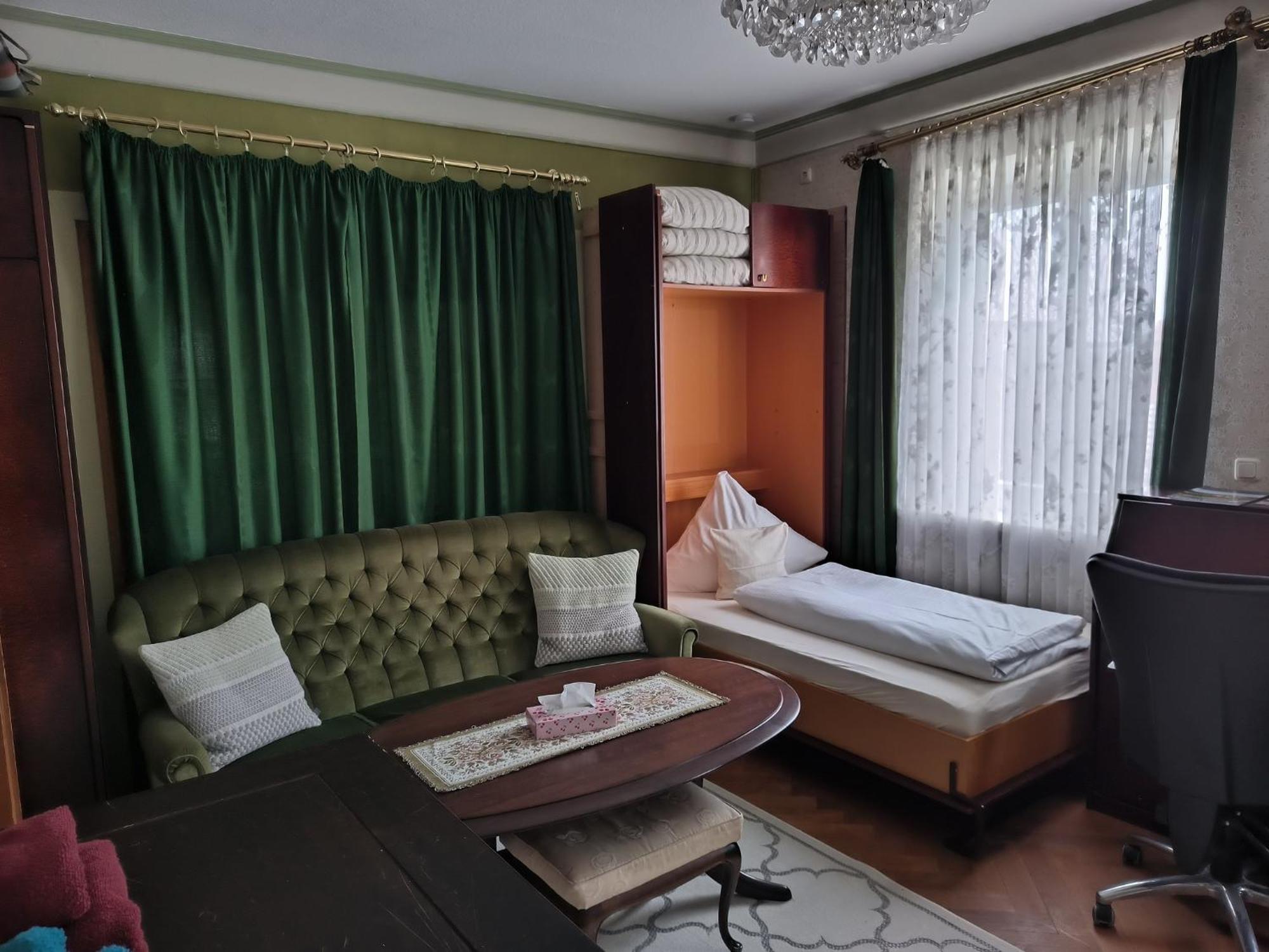 Pension Haus Gertrud Donauworth Bagian luar foto