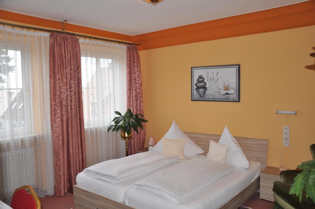Pension Haus Gertrud Donauworth Bagian luar foto