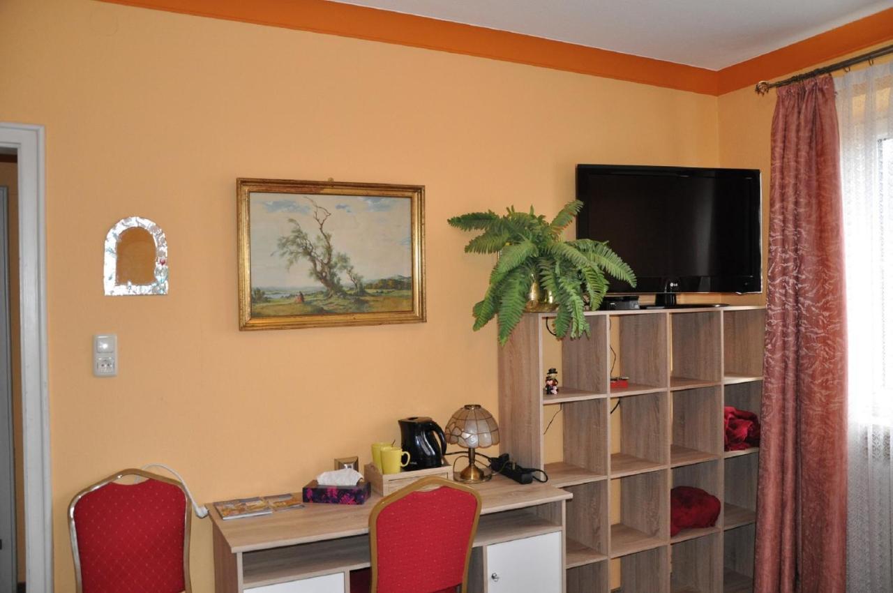 Pension Haus Gertrud Donauworth Bagian luar foto